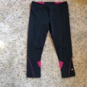 Lululemon Inspire Crop Size 6